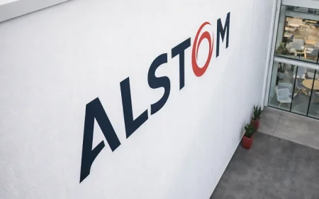Alstom : commandes record et backlog 100 Md€ en 2025-2026