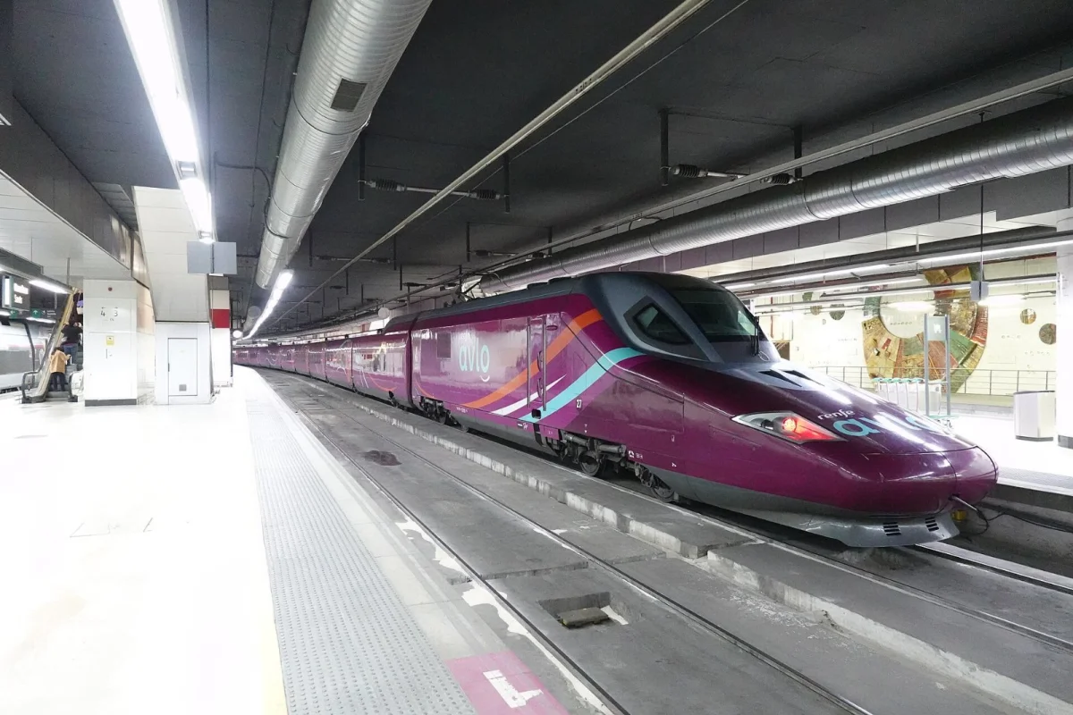 Avlo train at Barcelona Sants station