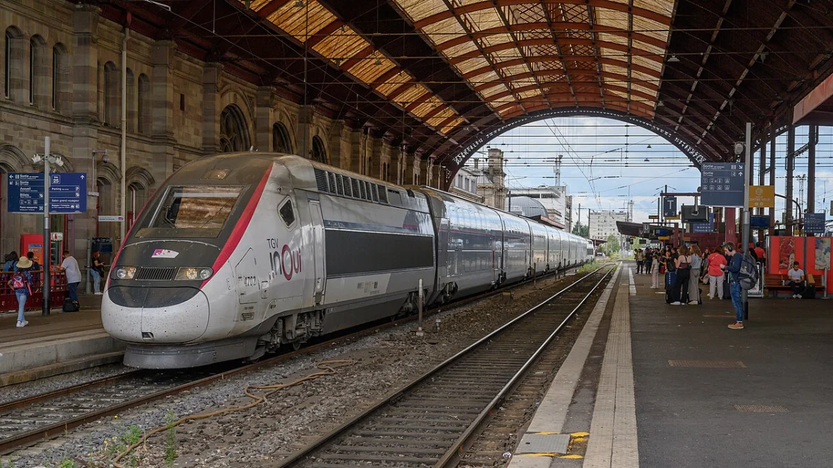 Paris–Strasbourg en train : TGV INOUI, OUIGO, prix et durée (2026)