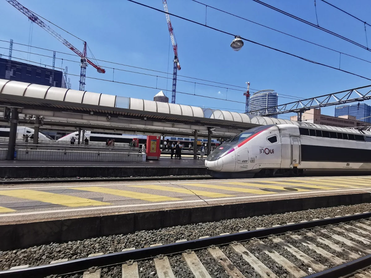 TGV INOUI at a platform in Lyon Part-Dieu