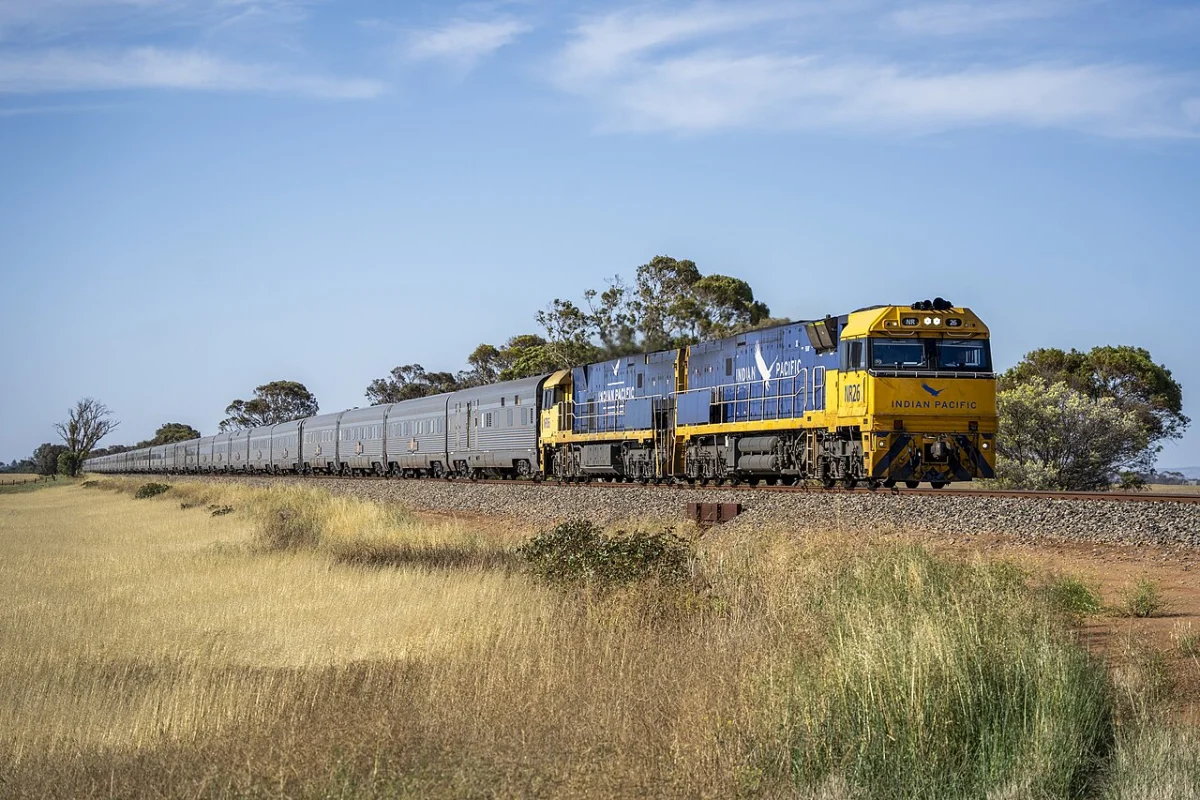 Indian Pacific: Sydney to Perth by train, fares, cabins and tips (2026–27)