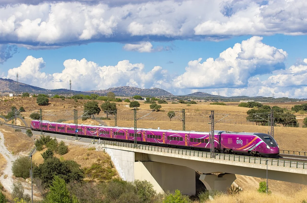 Renfe, Talgo Reach Settlement on Avril S106 Trains 