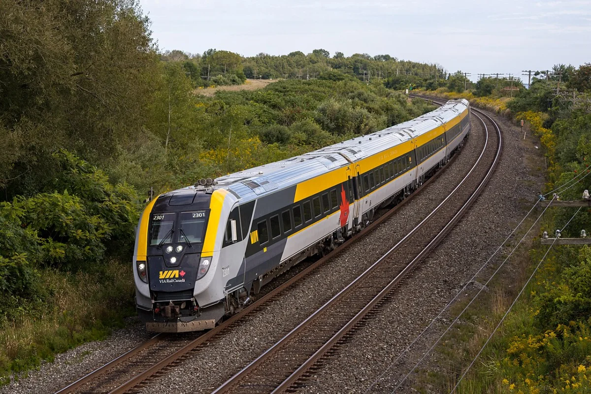Toronto to Montreal by train: VIA Rail times, fares and tips (2026)