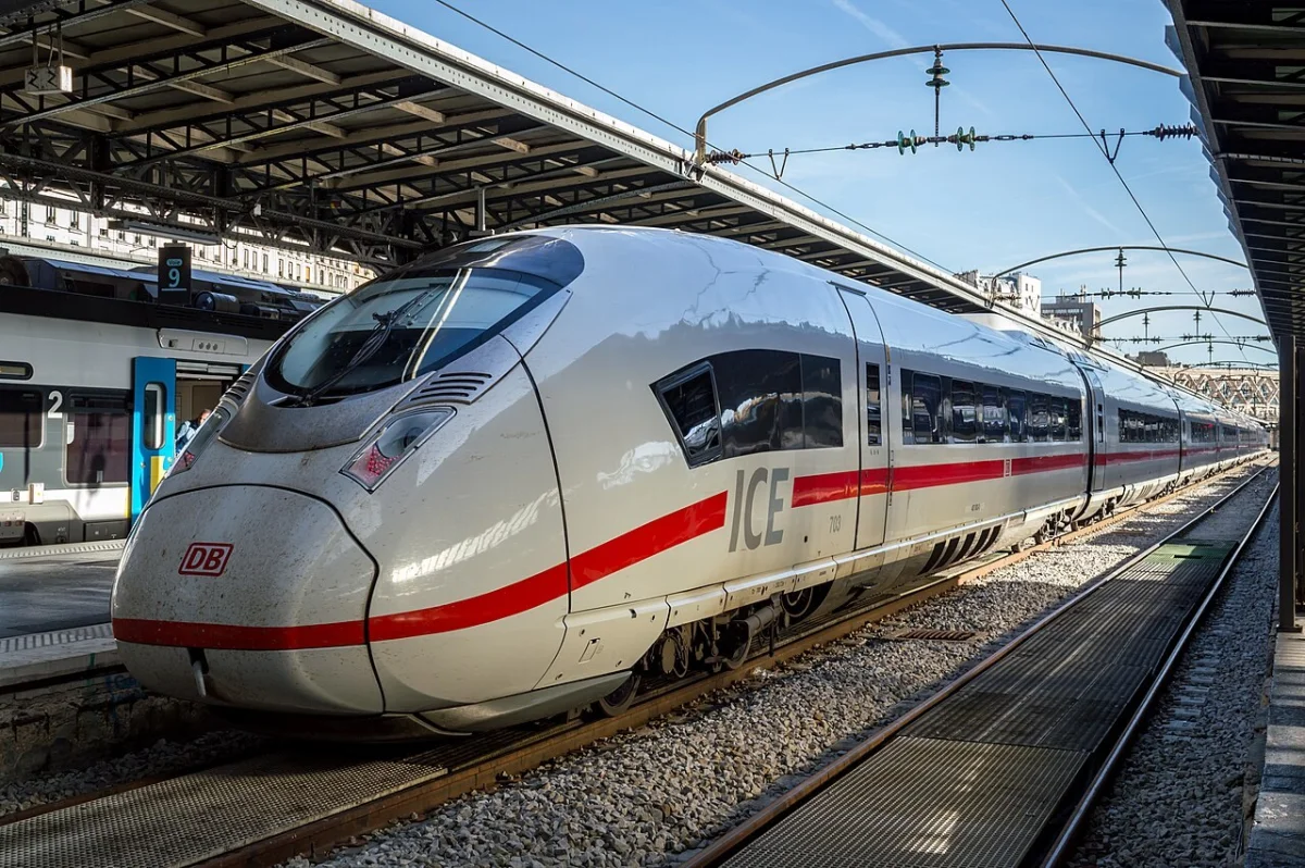 Train Paris–Berlin : ICE direct, train de nuit, prix et durée (2026)