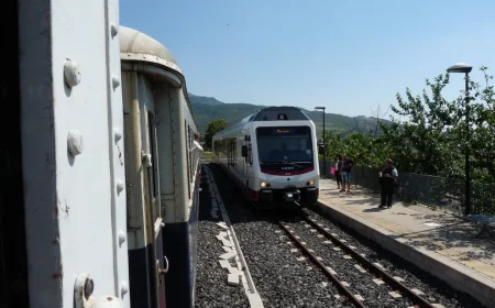 Stadler teste en Suisse le train à hydrogène à voie étroite de l'ARST