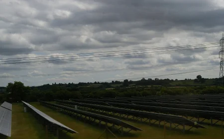 SNCF and Sun-Ways test solar panels on railway tracks