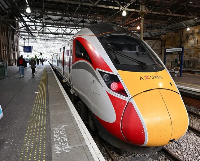 London to Edinburgh by train: LNER, Lumo, sleeper, fares and times (2026)