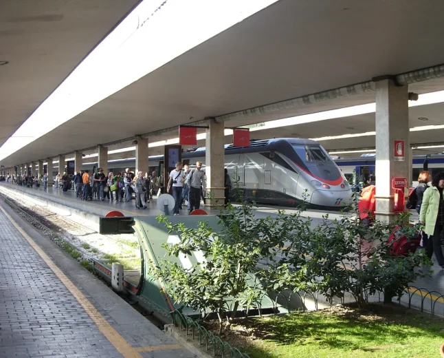 Rome to Florence by train: Frecciarossa vs Italo, fares and times (2026)